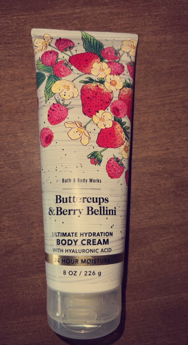 madyrachel's tweet photo. @bathbodyworks Buttercups &amp; Berry Bellini. I am almost out and went to order more and couldn’t find it anywhere!! https://t.co/kuLUQ3rNg0