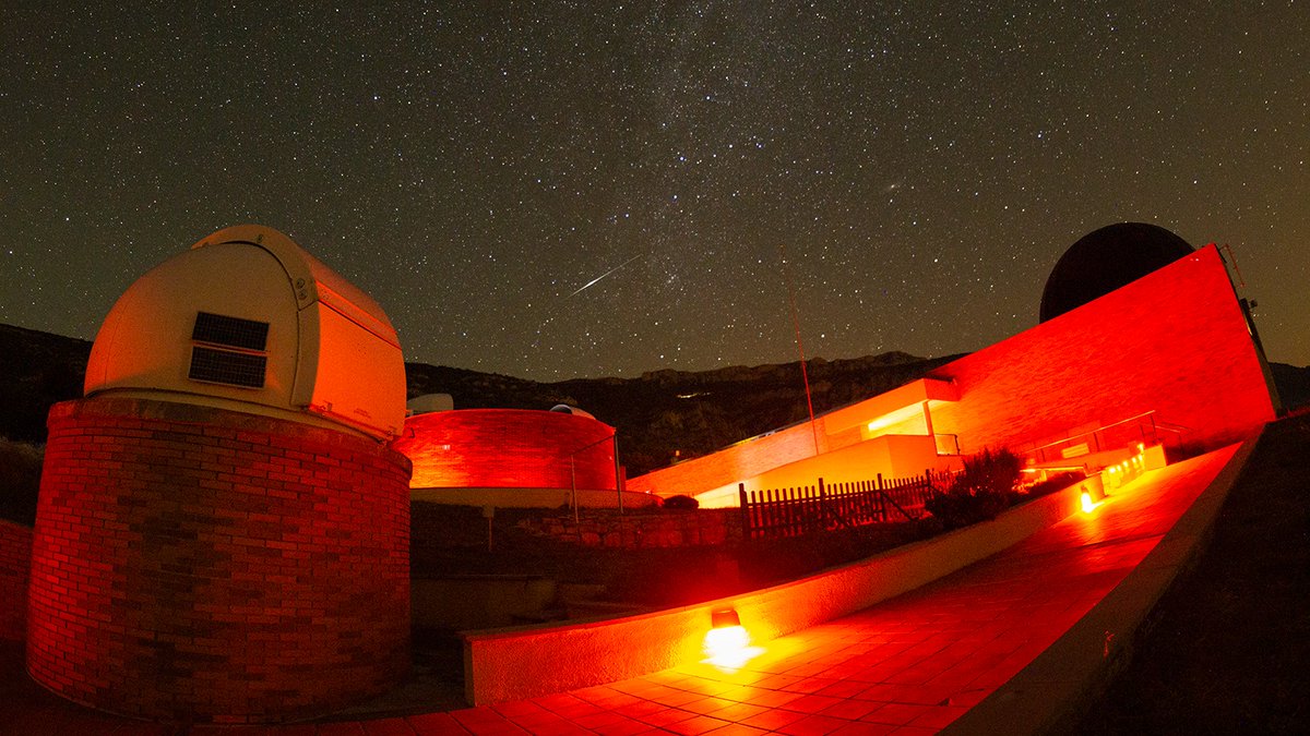 La nit del 20 al 21 d'octubre s'espera la màxima activitat de la pluja de meteors #Oriònids ! ☄☝️

Aquest fenomen es dona del 2 d’octubre al 7 de novembre i normalment és observable les hores següents a la mitjanit. 👀

#ParcAstronòmicDelMontsec #ElMillorCeldeCatalunya #Àger