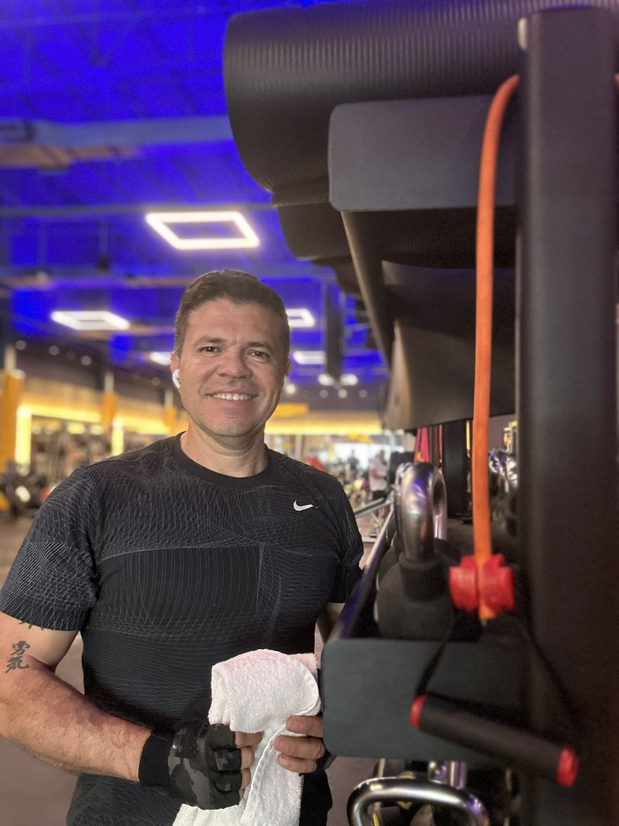 j_medina37's tweet photo. #BuenDia #felizlunes #ModoFitness #fitness #lunes @SmartFitMx espero que sea un dia muy productivo para todos.Vibra bonito. #PontePerro #PonteChingon #noTeRajes #ComobuenMexicano 🔥🔥🔥🔥🔥 https://t.co/tghMWnFiTw