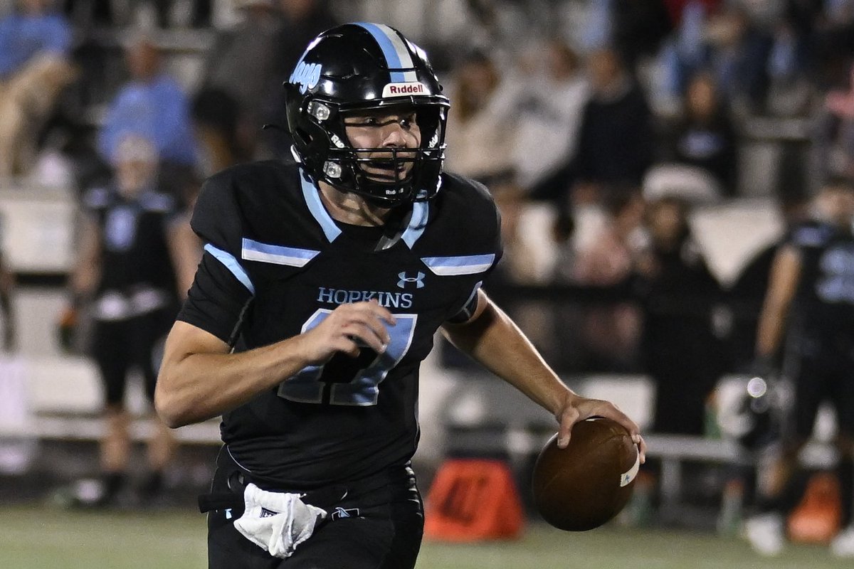 JHU_Football's tweet photo. Stevens named Centennial Conf. Offensive Player of the Week:  #GoHop https://t.co/AyaDozRr34 https://t.co/NO5C3nZ2Az