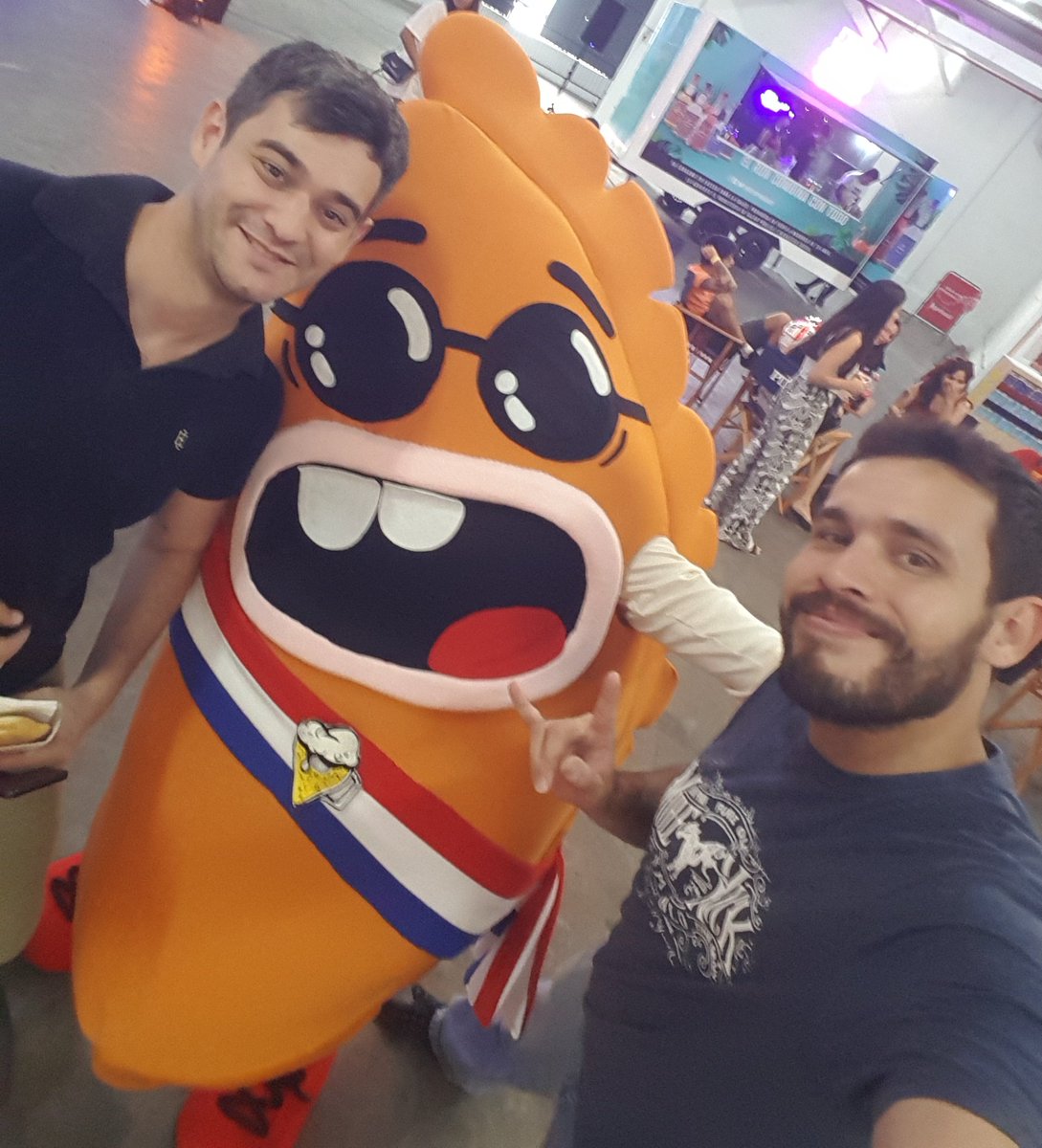 Matt_XYZ's tweet photo. Community de empanadas xD 🕯🥟
#CommunityDay #Expanada @PokemonGoApp @expanadapy
#litwick #AR #empanadas #pokemon https://t.co/YgQBBHQooF