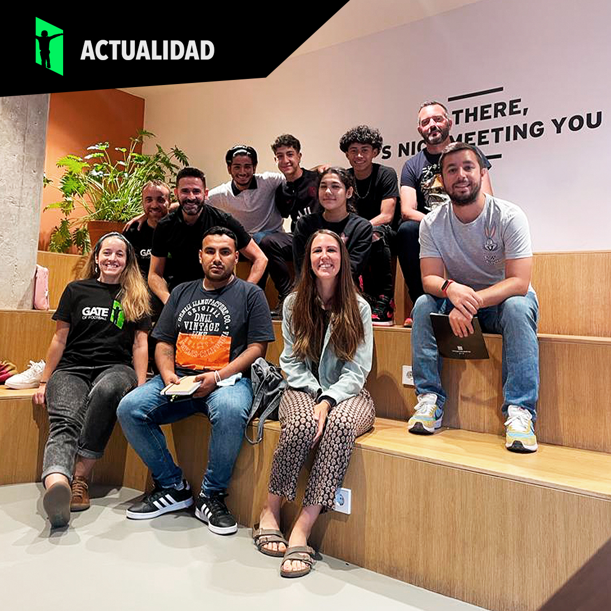 GateforChildren's tweet photo. ACTUALIDAD I 📸 Formación de nuevos #entrenadores.
El pasado jueves nos reunimos con los entradores de #fútbol que acaban de incorporarse al Club Atlético Pan Bendito @atletico_panben junto al que desarrollamos nuestro proyecto en España.
#GateOfFootball #fundación https://t.co/TuTqVCVRKE
