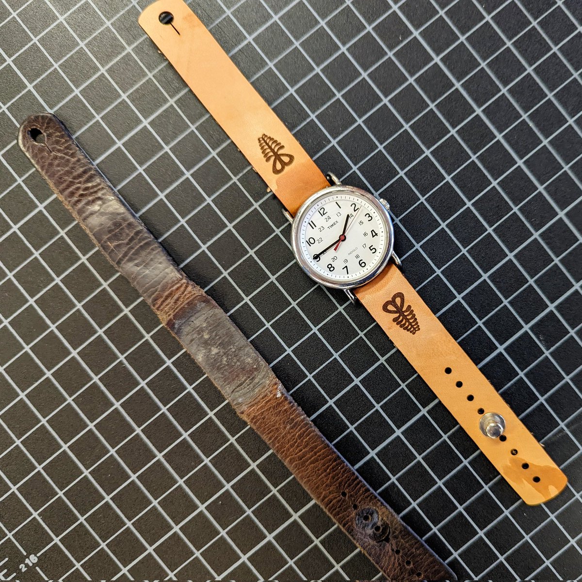 CCLDMakerspace's tweet image. Need to replace your worn out leather watch band with a new, custom engraved band? You can cut and engrave vegetable-tanned leather with our laser engraver (but not chrome-tanned leather). #ccldmakerspace #laserengravedleather #ccldlibraries #makerspace