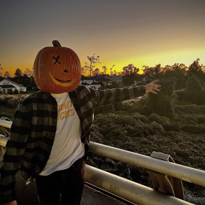 elianmora's tweet photo. #NewProfilePic https://t.co/SbJO3T04yS