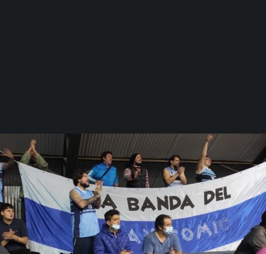 ReductoClub's tweet photo. Hoy 21:15h el Celeste del Manicomio busca otra victoria para seguir arriba de local #DTA2022 
🇧🇼
Todo el Barrio Reducto ⚜️ apoya al DT Juanicó, su cuerpo técnico y al plantel que va dejar todo en cancha contra Atenas, un duro rival

#DaleLoco😵‍💫 https://t.co/Vn7bjtyhVS