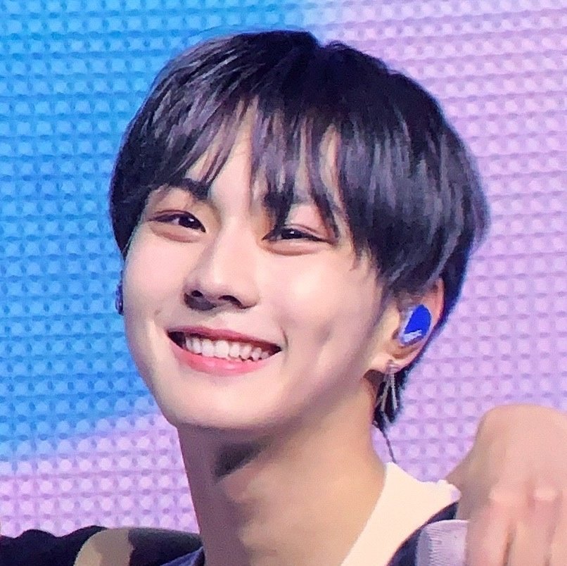 yjwprnts's tweet photo. he has the prettiest smile ever https://t.co/NjDb5cVtvH