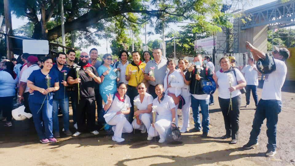 UVMarcosSomarri's tweet photo. Desde #LeónRevolución nuestra UVE llegó a decir PRESENTE al Cmdte Pedro Araúz Palacios 🔴⚫️🫡 

‘’Federico” como era conocido Pedro Arauz murió acribillado por la guardia somocista, entre Tipitapa y Masaya. Dos años antes había sido ratificado 

#2022PuebloVictorioso @TE2021 https://t.co/1WeVItarJR