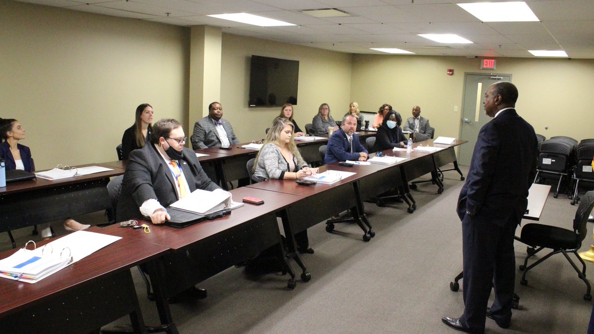 SCDPPPSNews's tweet photo. PPP Director Jerry Adger presented at the Agents-In-Charge and Assistant Agent-In-Charge Orientation today. #scdppps #sclawenforcement #paroleagent #probationagent https://t.co/Tc9xN1iRaT