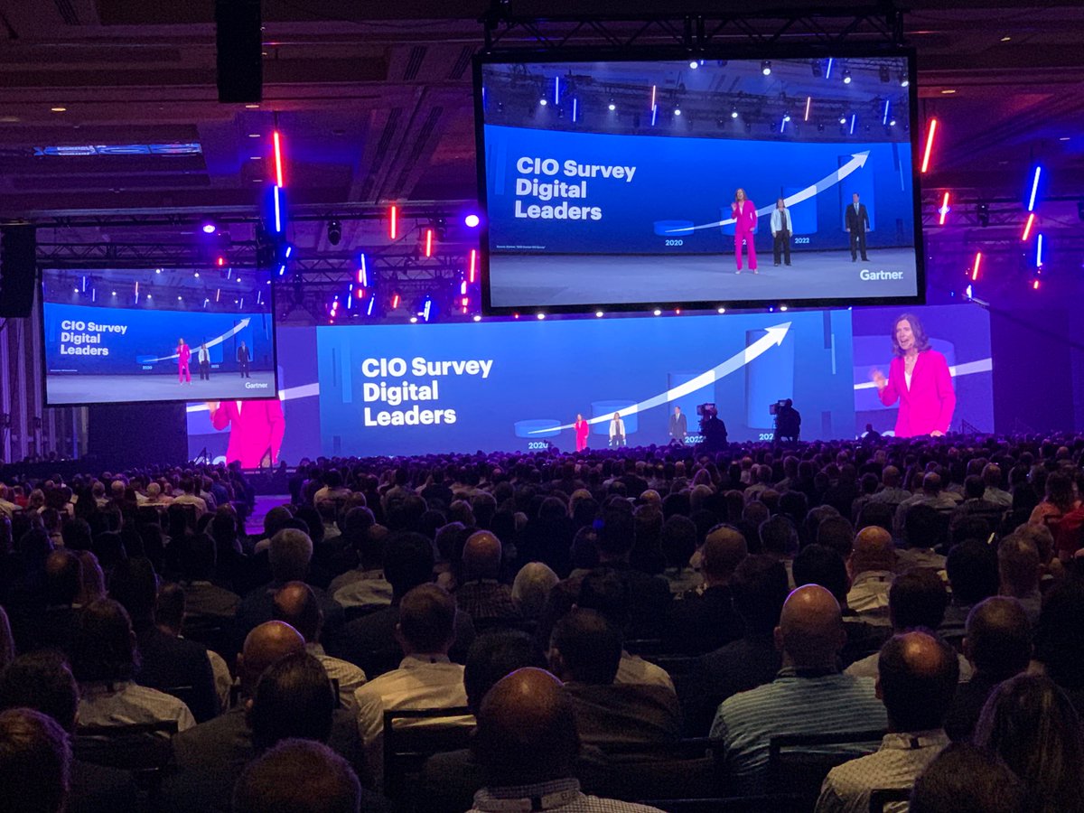 Gartner_inc's tweet photo. Live from Gartner IT Symposium/Xpo | Opening Keynote: Make the Difference. Tune in now: https://t.co/jfb4wUHrGS #GartnerSYM #GartnerLive #CIO https://t.co/HAePwR69hJ