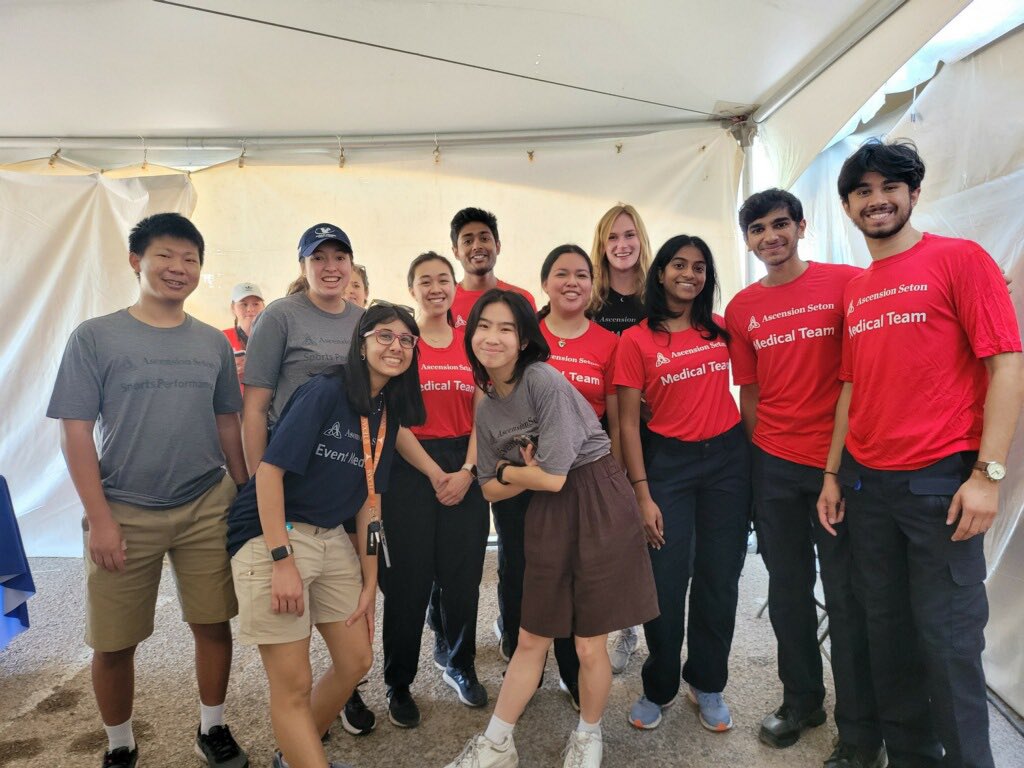UTLonghornEMS's tweet photo. Thank you to all of our volunteers for working @aclfestival these past two weekends! We had 42 EMTs from Longhorn EMS working with the @AscensionSeton Medical Team! 🚑 https://t.co/4BPOMPEhrn