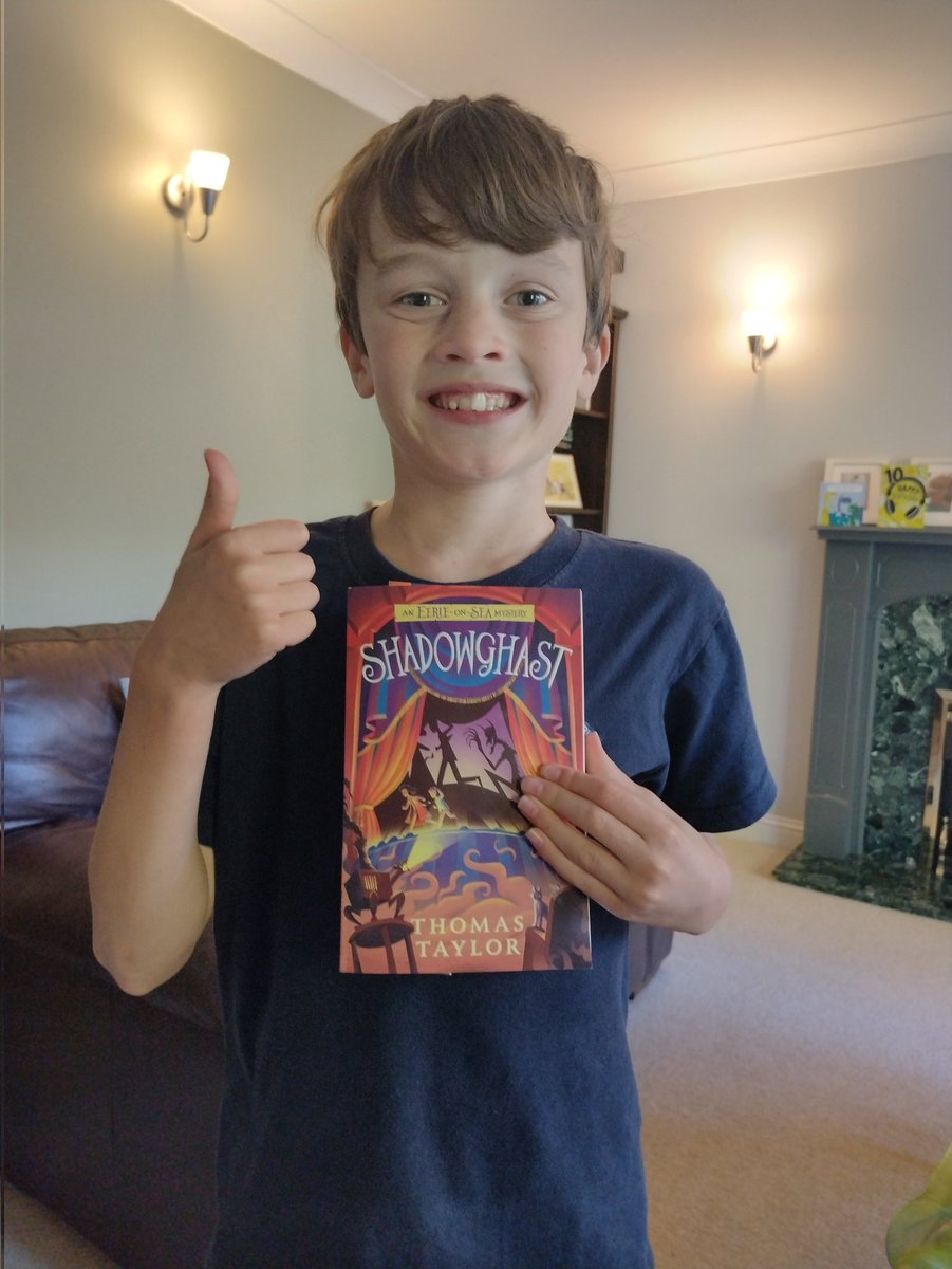 JoannaLouisePar's tweet photo. My eldest had his first author meeting and got his first signed book today. Thanks @ThomasHTaylor for making it so special for him and his classmates. He's loving Shadowghast too! @WalkerBooksUK #shadowghast #littlereaders #firstauthorsigning https://t.co/EMMn7iSJj0