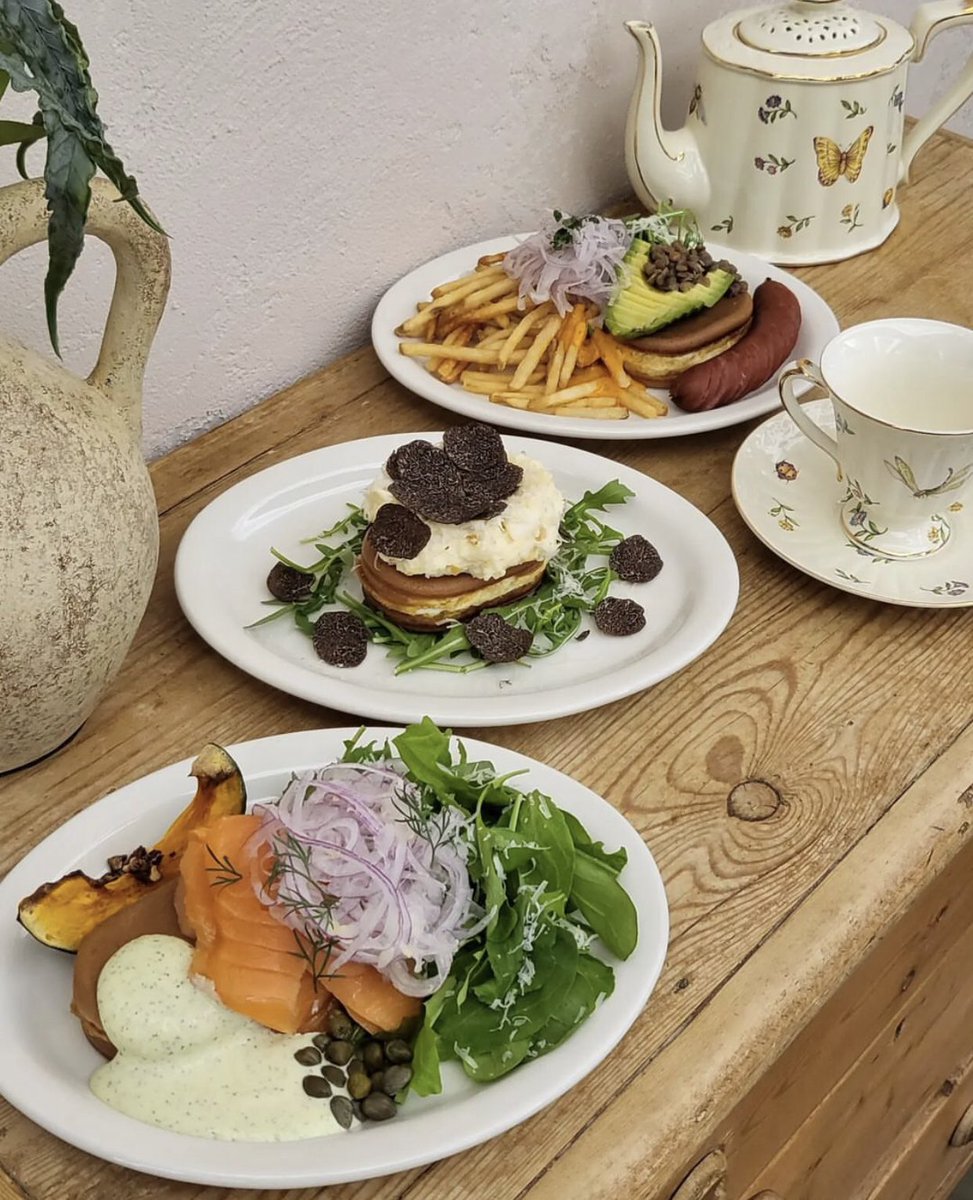 playxeveryday's tweet photo. 𝐶𝑒𝑟𝑐𝑙𝑒 𝐻𝑎𝑛𝑛𝑎𝑚  (세르클 한남)
ร้านอาหาร &amp; คาเฟ่ย่านฮันนัม ตกแต่งสไตล์ยุโรป มีทั้งเมนูอาหารคาว ของหวาน เครื่องดื่ม จบครบ! ร้านค่อนข้างกว้าง ชั้น 2 มีโซนรูปท็อปด้วย🥰

📍서울 용산구 이태원로 223-5 (สถานีอีแทวอน ทางออก 2)

#รีวิวเกาหลี #เที่ยวเกาหลี #เที่ยวเกาหลีที่ไหนดี https://t.co/WjiXc5BPJ4