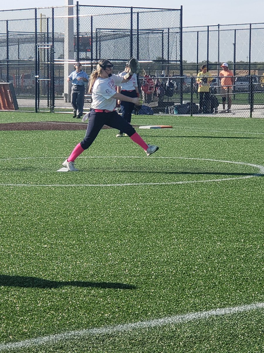 joccywall09's tweet photo. Joccy pitched very good this weekend. She had 3Ks in the game she pitched against a great team from College Station. All het hard work is paying off! #bBlaze #IHartFastpitch #PGFnetwork #ExtraInningSB #TexasBlaze #FutureLPBulldog #TAProfileAPP https://t.co/9lZaQTOBWz
