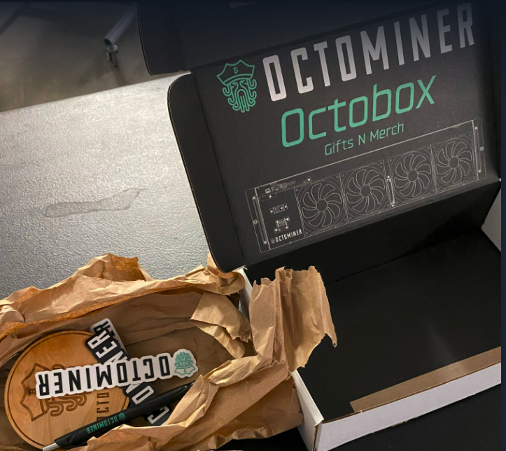 ⚡Giveaway Monday!⚡ 

Today we are giving away THREE Octobox merch sets. 

To enter, reply and answer this question:

If you were able to do something to change someone else's life, what would it be and why?

Winners picked at 5pm CST randomly. Good luck! 🚀 👾
