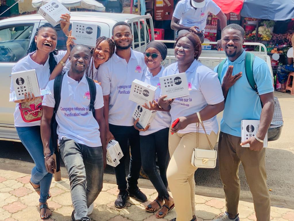 jasrpfguinee's tweet photo. CAMPAGNE NATIONALE SUR LA PLANIFICATION FAMILIALE
Dans les rues et marchés de Conakry pour informer la population sur l'importance d'utiliser des méthodes modernes de contraception notamment le #DMPA_SC
@DMPASCNow @POuagaPF @Jhpiego
#DmpascNow2
#CNPF2022
#UtilisonsPF https://t.co/eG7RP89lQV