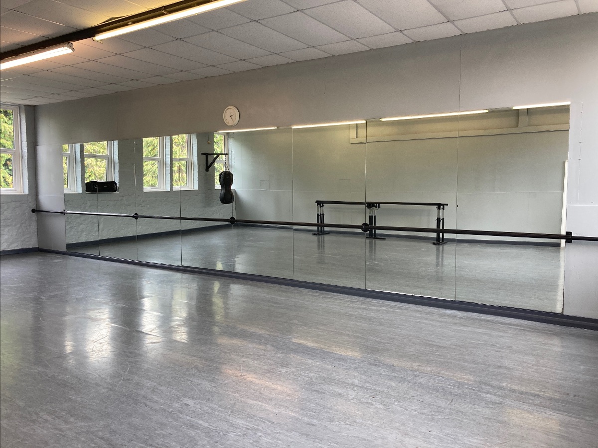 Kim Jones tweet media