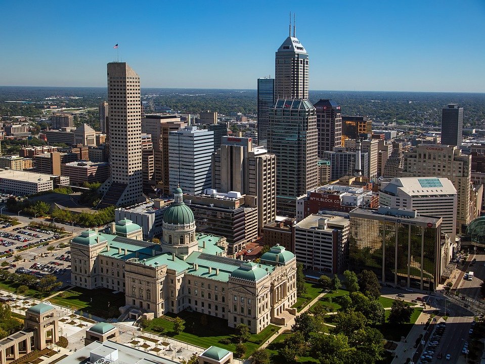 MetroAirways's tweet photo. Indianapolis, a city famous for its fast cars and big sporting events, is also well-known for its booming craft beer and food scenes, vibrant cultural institutions, hip neighborhoods, and more. As the leaves start to turn, there are many safe ways to enjoy fall in Indianapolis. https://t.co/XWolf5GGsi