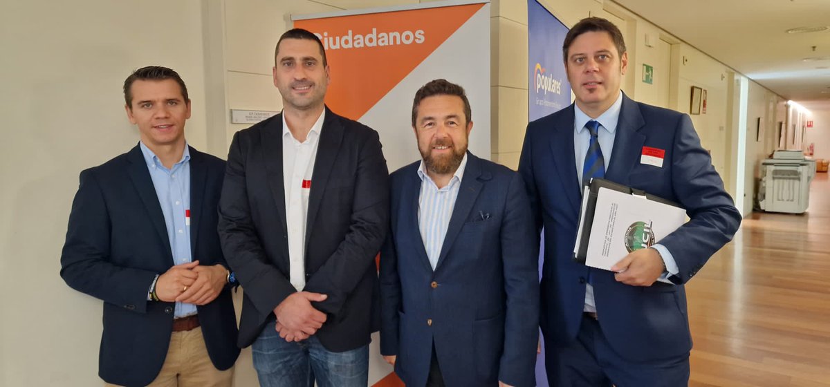 jusapol's tweet photo. Hoy en el @Congreso_Es reunión con @CiudadanosCs @MGutierrezCs 

Una nueva ronda de encuentros con los partidos políticos para abordar 
la necesaria #IgualdadFCSE

👉🏻 Hay que cumplir con la #EquiparacionYa REAL,eliminar las brechas salariales y las diferencias en las jubilaciones https://t.co/KeU0oCW6WU