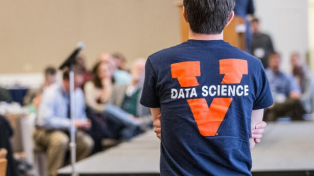 What's taught in a Ph.D.-level data engineering course? In addition to cleaning data, Professor Jon Kropko teaches students how to communicate results from their analyses so any client can understand. datascience.virginia.edu/news/whats-tau…