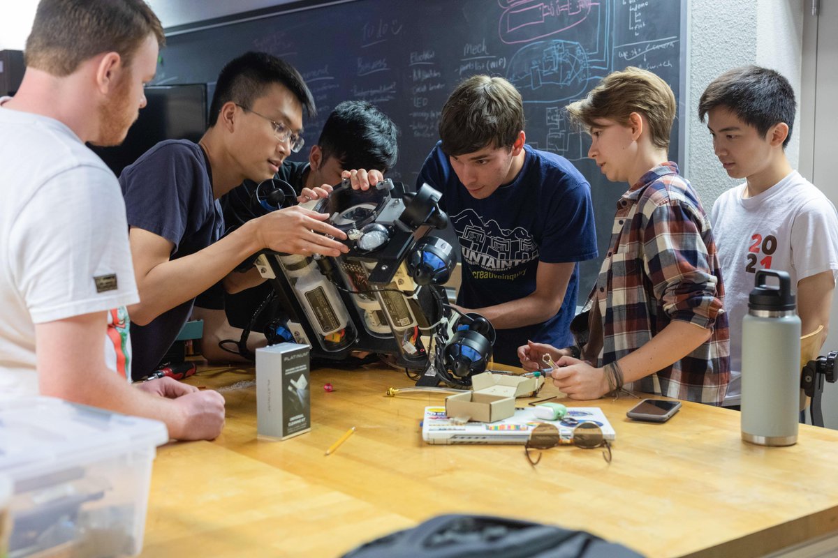 lehighengineers's tweet photo. Just keep swimming! ๐ With the help of Professor Rosa Zheng, students implemented autonomous (tether-less/wireless) navigation of underwater drones for more effective environmental monitoring. #LehighEngineers
#underwaterdrones #engineeringgadgets #environmentalengineering https://t.co/2SUcuxkywV