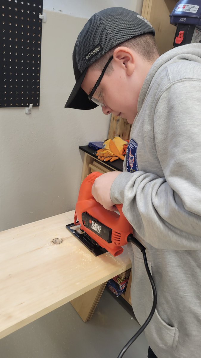 MolloyCanHelp's tweet photo. After a quick survey of Croton first responders, this student found that  EMS needed a new sign.  As a custom design project our own @PVCplacetobe  student accepted this challenge.  New pics to be posted when it goes live in coming weeks.
#inde #design #stem #authenticED https://t.co/wo0PIw3pvt