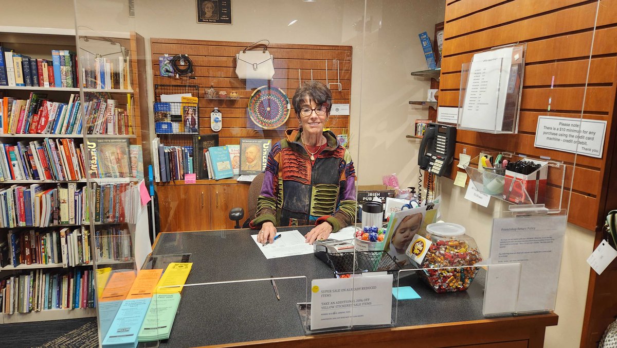 It's #NationalFriendsoftheLibraryWeek! From running the Friendshop &amp; popular events to sorting donations, the Friends of the Library is an active group donating time &amp; money to help the library. Did you know you can join or donate online? Visit wblib.org/friends.