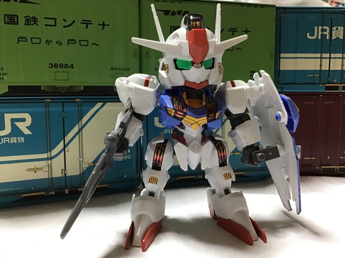 citrine_quartz's tweet photo. SDEXって今まで敬遠していたけど
可動もプロポーションも凄く良くて驚きでした。
そして、いちばん避けていた色分けもシールでここまで再現出来るのには感心しました。
ぜひルブリスも出してもらって並べてやりたいです。
　
#ガンダム
#ガンプラ
#GUNPLA
#水星の魔女 https://t.co/N3m31d4eAr