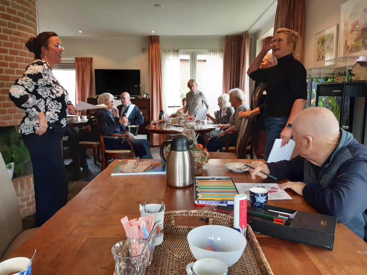 Voor ieder wat wils in het Bakkershuis. Er ontstaan activiteiten die bedacht zijn door de deelnemers zelf. Kom je aanwaaien voor een koffie of ga je mee wandelen, het maakt niet uit. De Montfoortse daadkracht zie je hier terug. Dank <a href="/MarjondJong/">Marjon de Jong</a> voor de ontvangst #dementiebelang