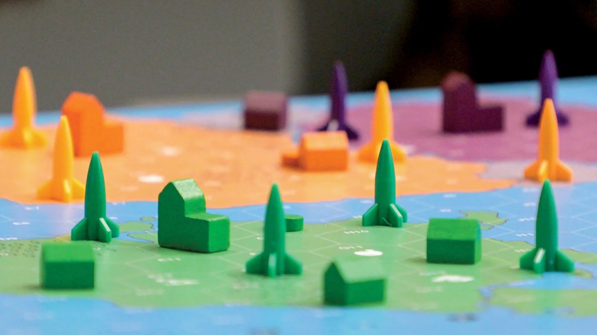 areddie89's tweet image. Delighted to share that my latest article with @bethanygoldblum in @JPR_journal &quot;Evidence of the unthinkable: Experimental #wargaming at the #nuclear threshold&quot; is now live: journals.sagepub.com/doi/10.1177/00… 1/9