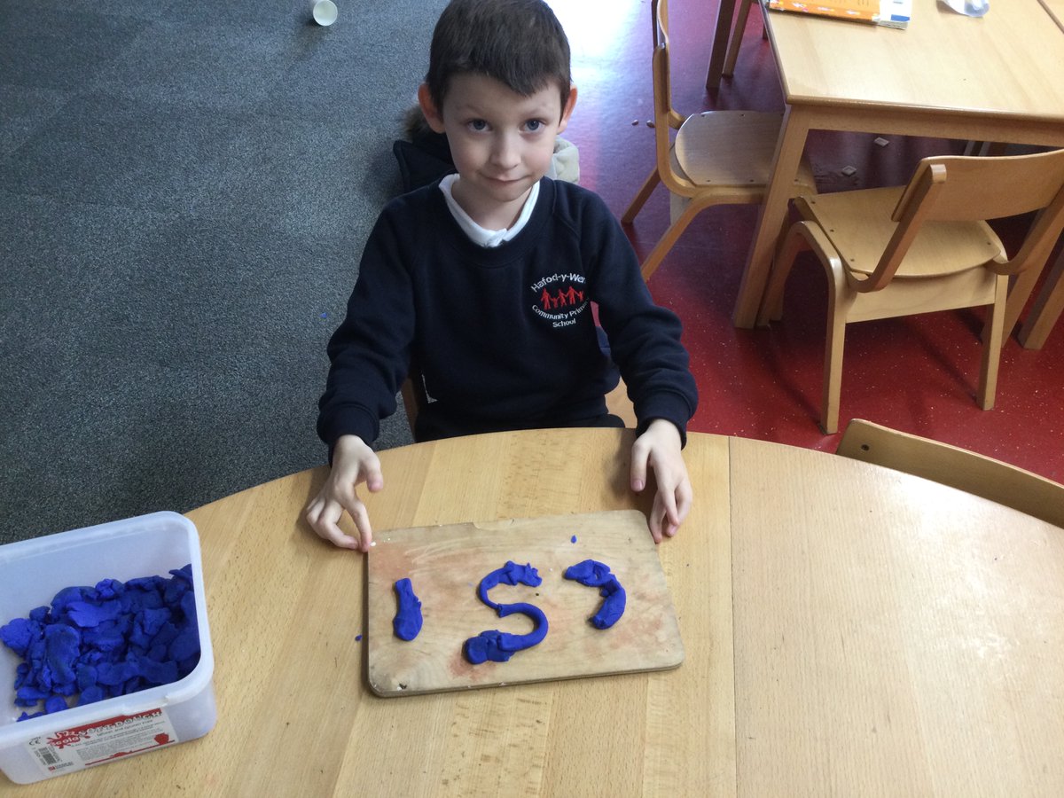 HafodyWern's tweet photo. We had lots of fun exploring ways to form numbers last week. Playdough was our favourite.
#hafodywern #class3 #mathematics #creativecarys https://t.co/0Lsznuu9P5