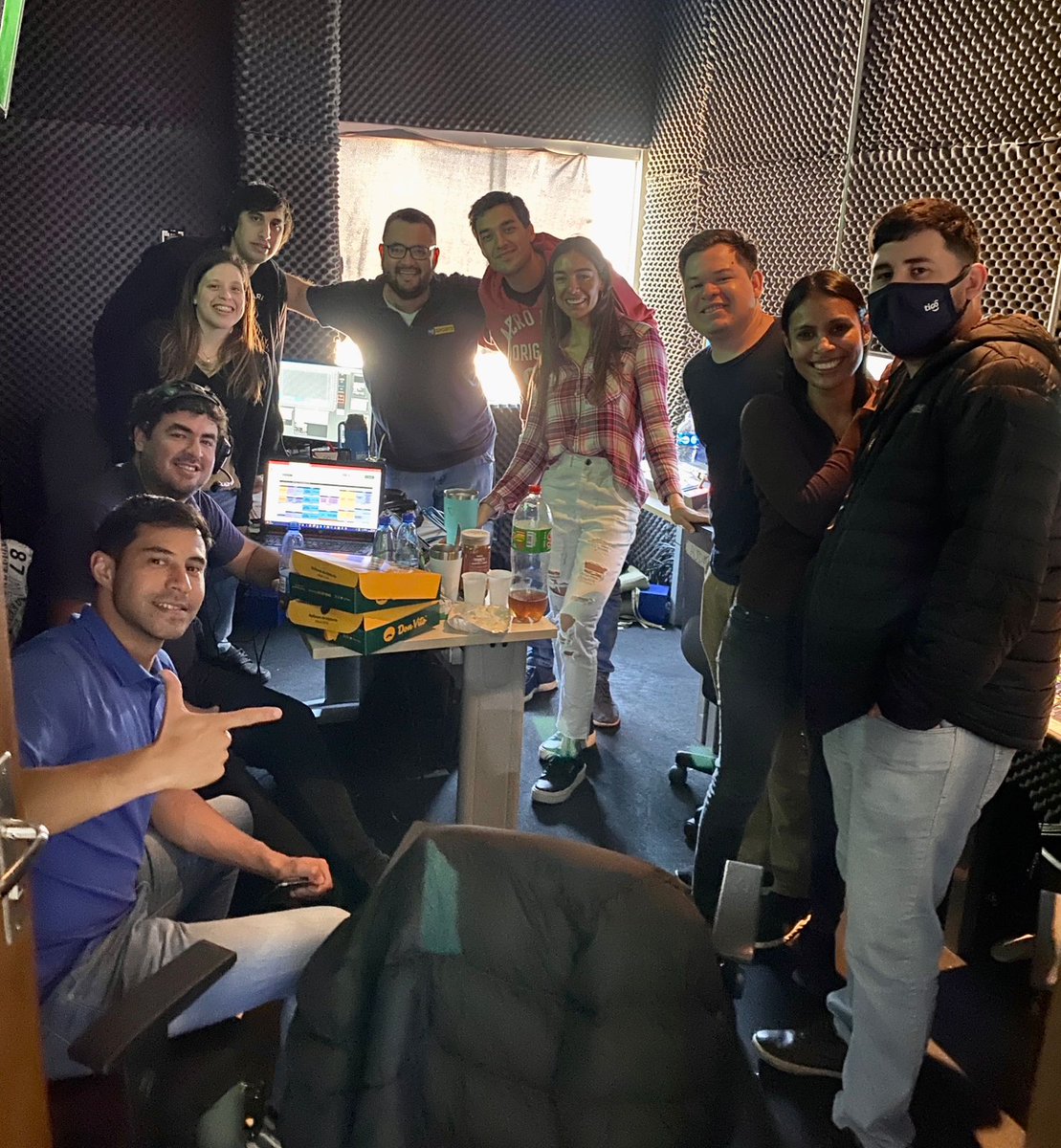 GloriaGonAr's tweet photo. Tremenda alegría en el corazón por cumplir uno de mis sueños, cubrir unos juegos de carácter olímpico. Se hizo aún mejor al trabajar con un equipazo, que le puso mucha magia y amor a lo que hacíamos. Gracias a toditos y a @TigoSportsPY por la confianza y oportunidad.♥️🇵🇾 https://t.co/ypZ5ZKe9KT