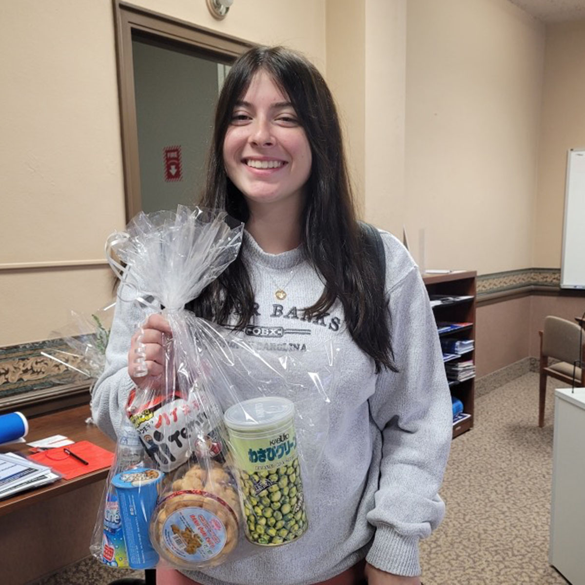 CASSUNYGeneseo's tweet photo. Congratulations to William Chen, Olivia Comunale, and Madison Stopyak for winning the Kishido Grand Opening raffle! Be on the lookout for future CAS events for even more chances to win giveaways and raffles 🍣 https://t.co/8HgSbmPLnY