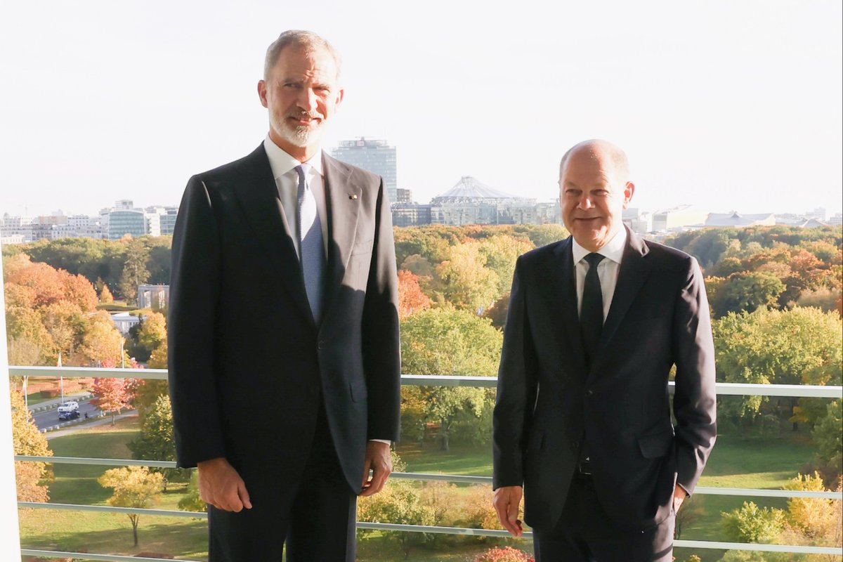 🇩🇪El Rey mantiene un encuentro en Berlín con Olaf Scholz, canciller de ...