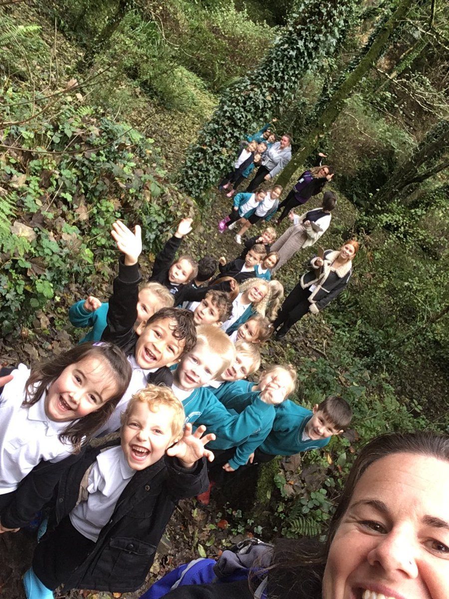 amyparsons123's tweet photo. What better way to explore our senses than a walk through Ham Woods…so much awe and wonder! We can’t wait to use our new vocabulary in our senses poems! @Mayflower_MCA @siobhanbradsMCA @CatherineactMCA https://t.co/mmskPRjJUi