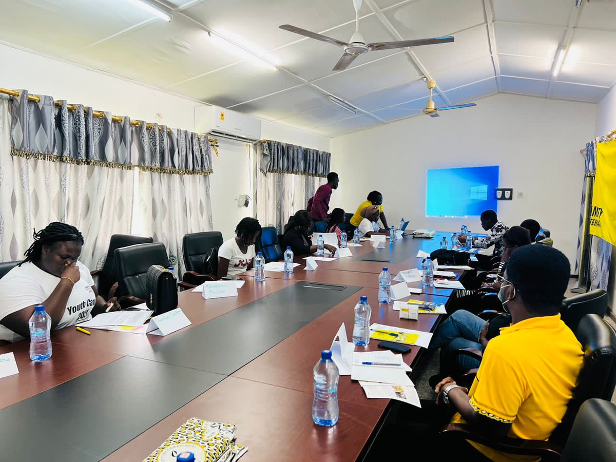 amnestyghana's tweet photo. As part of our efforts to empower and retain our youth groups in the various university campuses, we were in the Central Region of Ghana  to train and engage our  youth activists on our Global Strategic Framework as well as our areas of work.
Join us Today!
#growthforimpact https://t.co/kUc4u7MBGf
