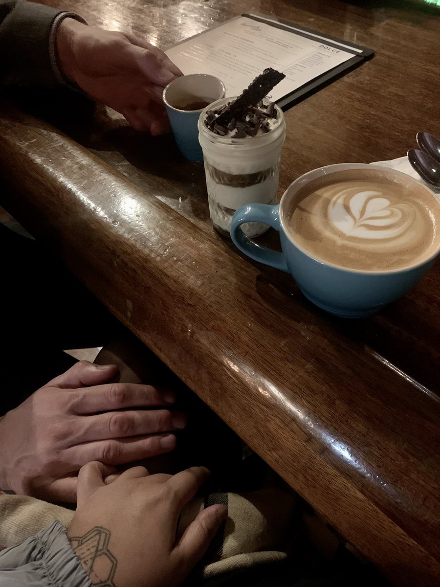 splendaza's tweet photo. life update: my partner looks like matt smith and he treats me really well https://t.co/5tJeK5ZCtF
