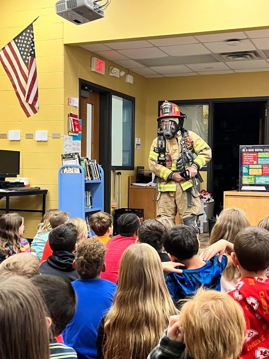 MrsCombs_2nd's tweet photo. Today we had the pleasure of having Mr Combs who is a local firefighter come in and talk to us about fire safety! 🔥🚒🧯@JCWestElem @MsWright_2nd @MsLaney_2nd https://t.co/ZuA5nsHk4R