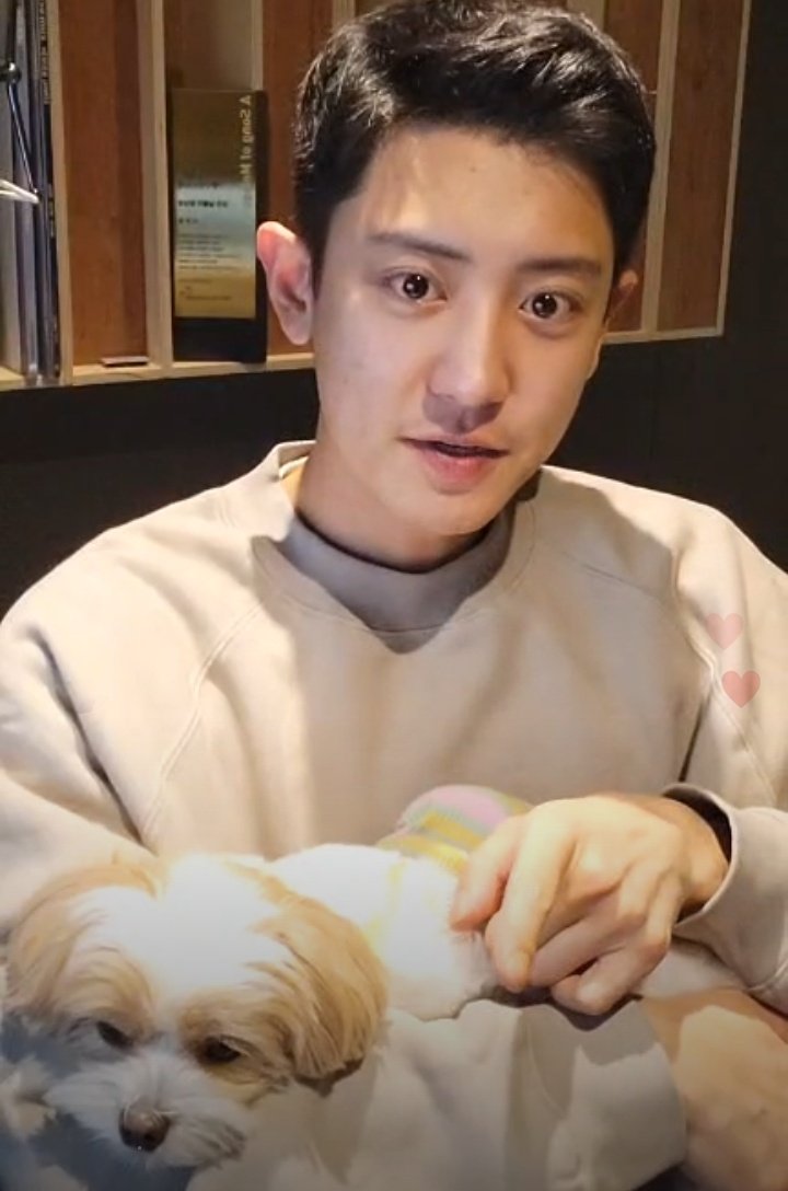 _exol_CB's tweet photo. "แฟนหนู👇🏻" https://t.co/IE9unNKiMR
