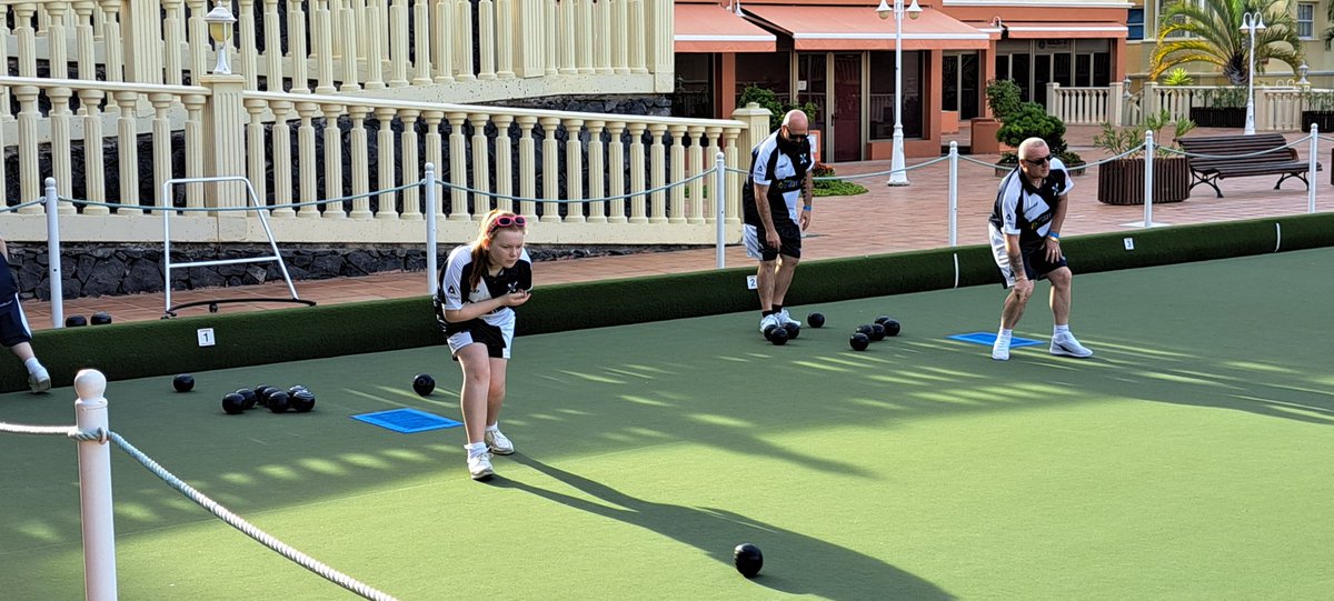 thebowlsacademy's tweet photo. Day 1 - 9am Fantastic Morning Practise Session 👏 1st Game 4pm v Sundowners @BowlsScotland @Glasgow_Sport @thedunwells @AsdaFoundation #tenerife #YBAJET2 🇮🇨🇮🇨🌤🌤 #26oC https://t.co/8ptGL8cIYt
