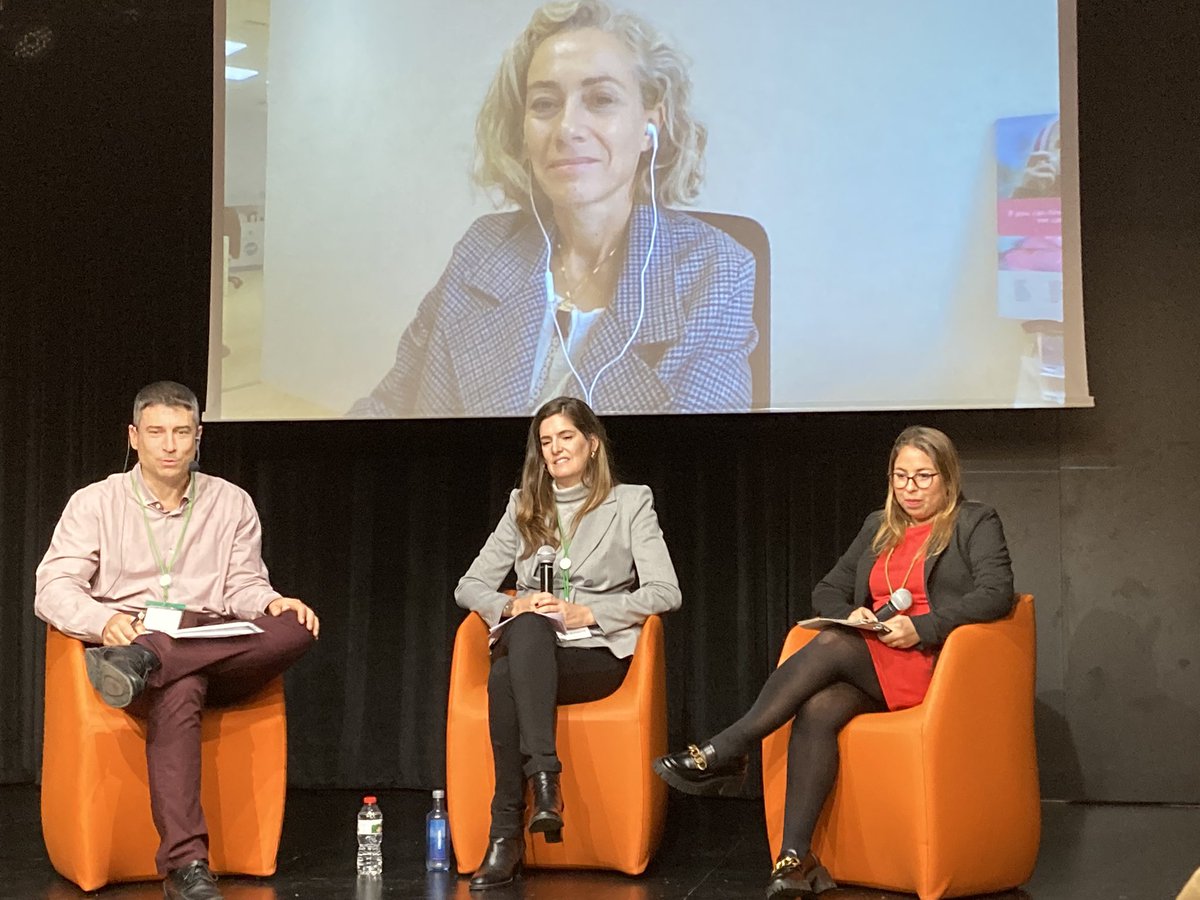 Mesa #OneHealth #salud #humana #animal y #ambiental con  #Biotecnologia en #BioComunica22. con <a href="/Llamalociencia/">Miguel Ángel Llamas</a> <a href="/Beadiazlorenzo/">Beatriz Díaz Lorenzo</a> d <a href="/zendalgroup/">Zendal</a> <a href="/MarietaJaure/">Marieta Jaureguizar</a> de <a href="/Vetmasi/">Fundación Vet+i</a> y <a href="/sofia_gvillegas/">Sofía Garro</a> 

Programa 👉  comunicabiotec.org/biocomunica22/…

Síguelo por streaming 👉  youtu.be/NThZku7XwTw