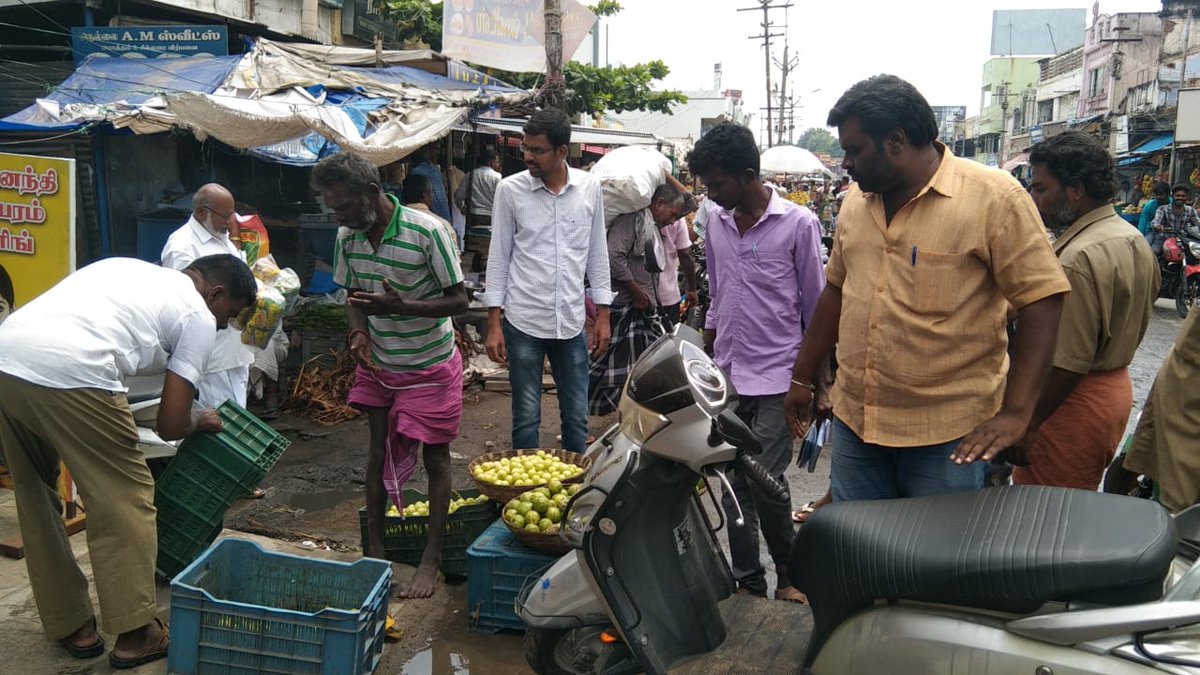 bluacc_2444's tweet photo. பயன்படுத்திய கடை உரிமையாளர்களுக்கு அபராதம் விதிக்கப்பட்டது#ULB Name #LetsClean (ULB Name) #SwachhAmritMahotsav #IndiaVsGarbage #SwachhthaKaUpahaar #HaraGeelaSookhaNeela #SwachhBharatMission #YouthVsGarbage @SwachhBharatGov @MoHUA_India @HardeepSPuri @Secretary_MoHUA https://t.co/RqBQnHTQTD