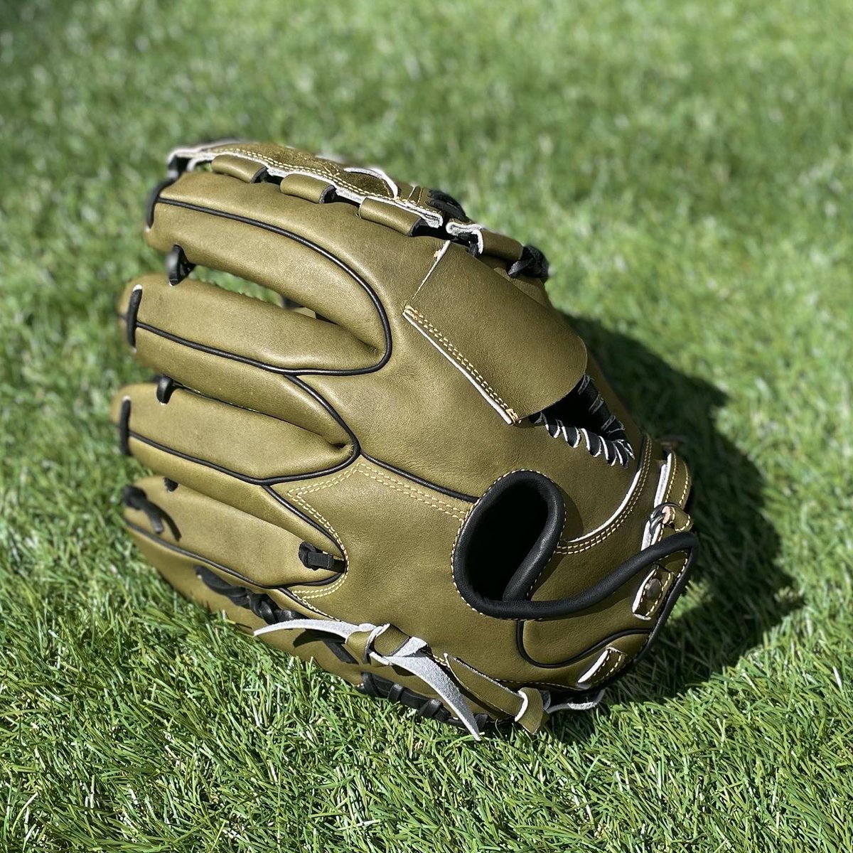 ryuto_yano's tweet image. 【グラブ型付け⚒✨】
⁡
𝐘𝐀𝐍𝐎&apos;𝐒𝐆𝐋𝐎𝐕𝐄𝐒𝐀𝐋𝐎𝐍
⁡
⁡Two Way Player
軟式投手用
⁡
ご依頼ありがとうございます🙇
⁡
#YANOSGLOVESALON
#湯もみ型付け
#twowayplayer