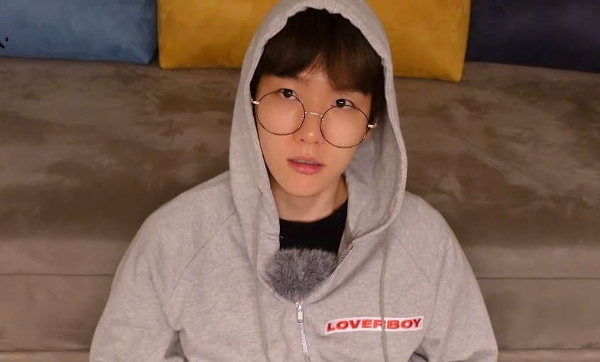 FORKY00NG's tweet photo. Baekhyun my happy pill 🥺 https://t.co/gfHMznXXps