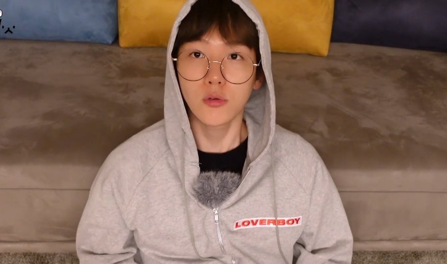 FORKY00NG's tweet photo. Baekhyun my happy pill 🥺 https://t.co/gfHMznXXps