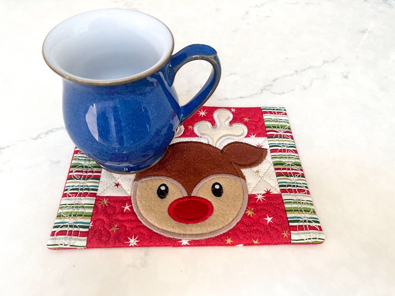 AngelisaCrafts's tweet photo. New product - reindeer mug rug - I love this!! Rudolph!! https://t.co/nOAT0bFU0X