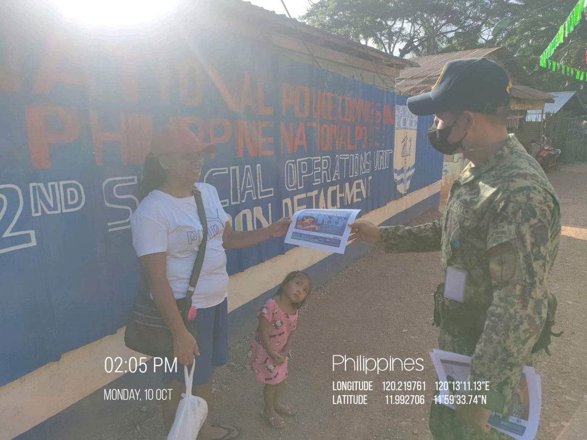2ndsoucoron's tweet photo. "2nd SOU-MG “Protectors of Last Frontier”

Distribution of (15) Fifteen Flyers regarding RA 9262  VAWC - Violence Against Women and their Children. 

#lifeisbeautiful
#KaligtasanNyoSagotKo
#TulongTulongTayo
#MKKequalsK
#PNPKakampiNyo https://t.co/au5Q8LobxQ
