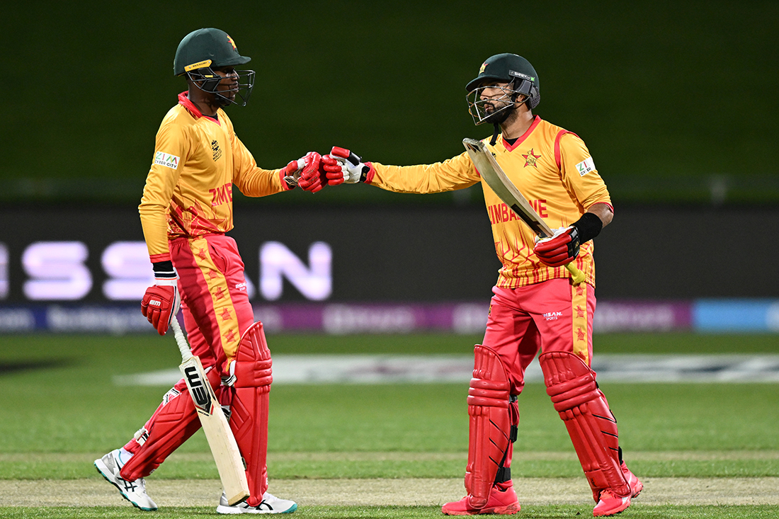 🇿🇼 set Ireland 1⃣7⃣5⃣ runs to win in 20 overs

(Raza 82, Madhevere 22, Shumba 16; Little 3/24, Singh 2/31)

📷 ICC/GettyImages

#ZIMvIRE | #T20WorldCup