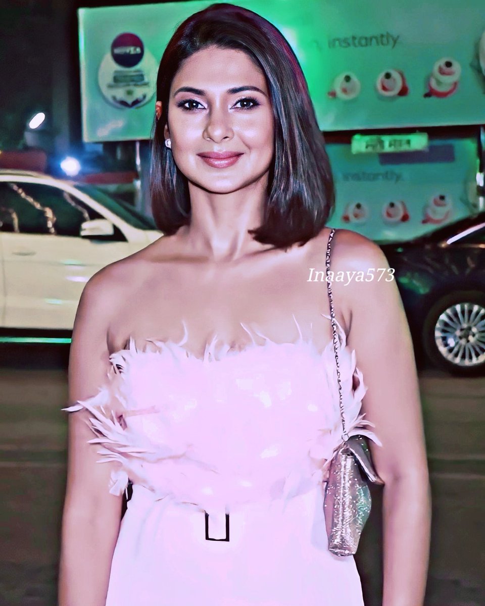 Jenwinget1x's tweet photo. She's look so stunning🔥🧚😍
@jenwinget

#JenniferWinget #wingitwithwinget https://t.co/HHg1u6rBih
