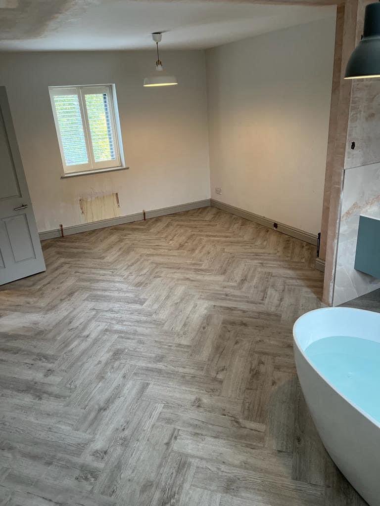 ReesTiles1's tweet photo. Monday again 😫 Will be #Christmas before we know it! Received these customer pics over the weekend. Our luxury #LVT and #Onyx Pink tiles looking the business 👌🏼 Super impressed #tiles #tile #flooring #tileshop #herringbone #bathroom #bathroominspo #customerpics #refurb https://t.co/XHvt1w2PTh