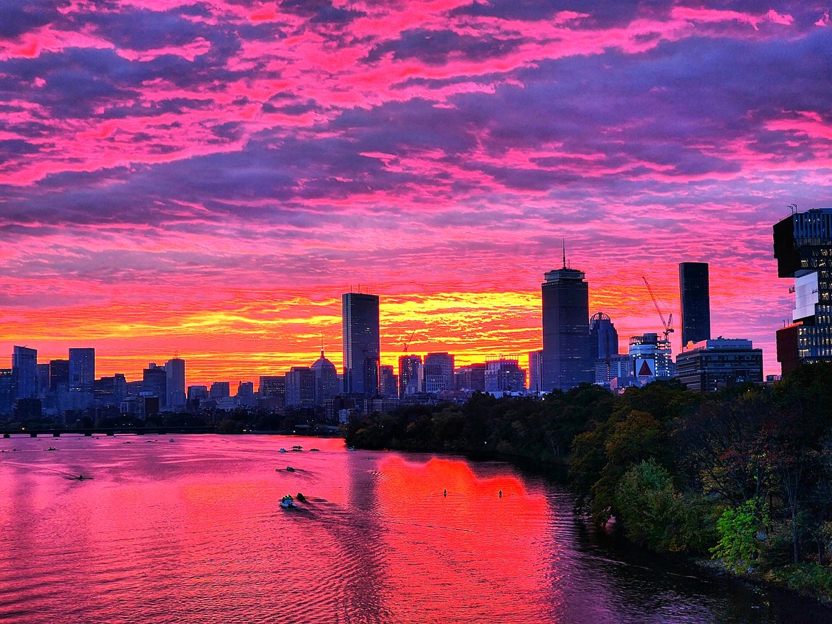 BostonAttitude's tweet photo. Good morning, Boston. https://t.co/4tvKasRdt7